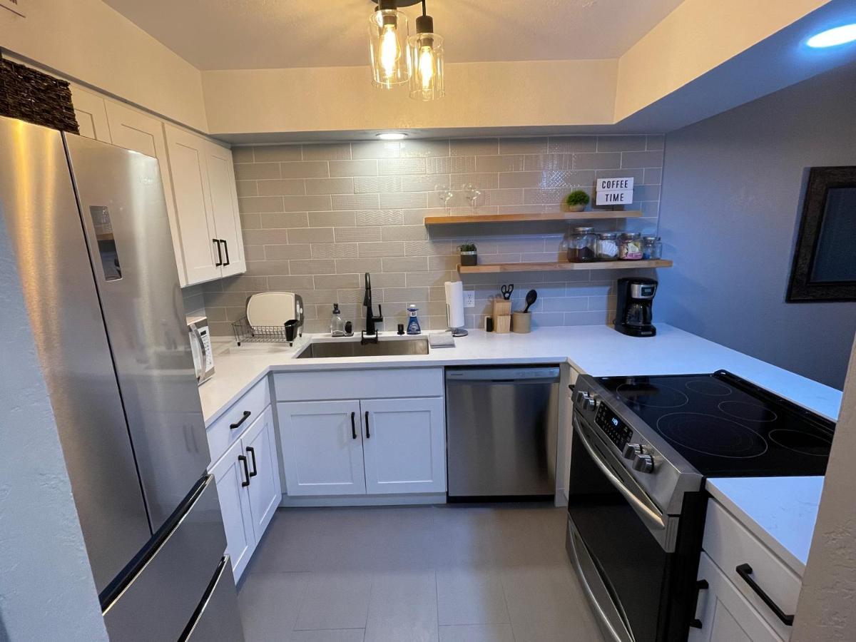 Next To Lake, Pool, 10 Acre Park, 1 Mile To Town, Best Prices Chelan Εξωτερικό φωτογραφία